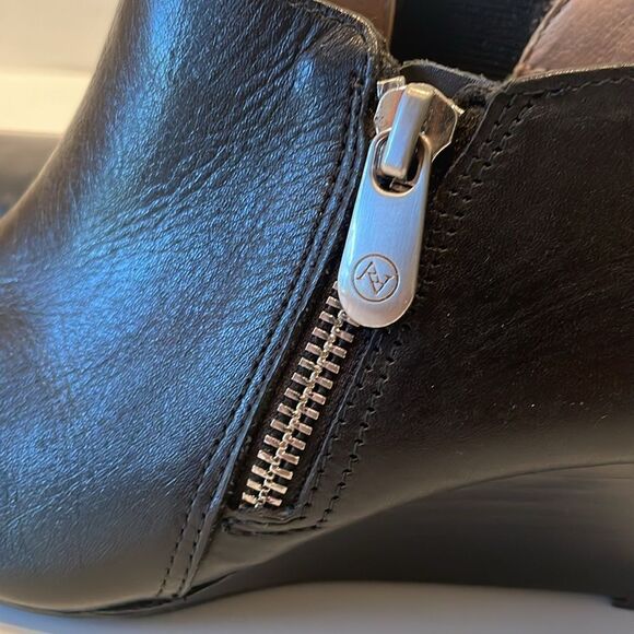 Adrienne Vittadini Black Wedge shoes Size 6.5 - Picture 8 of 12